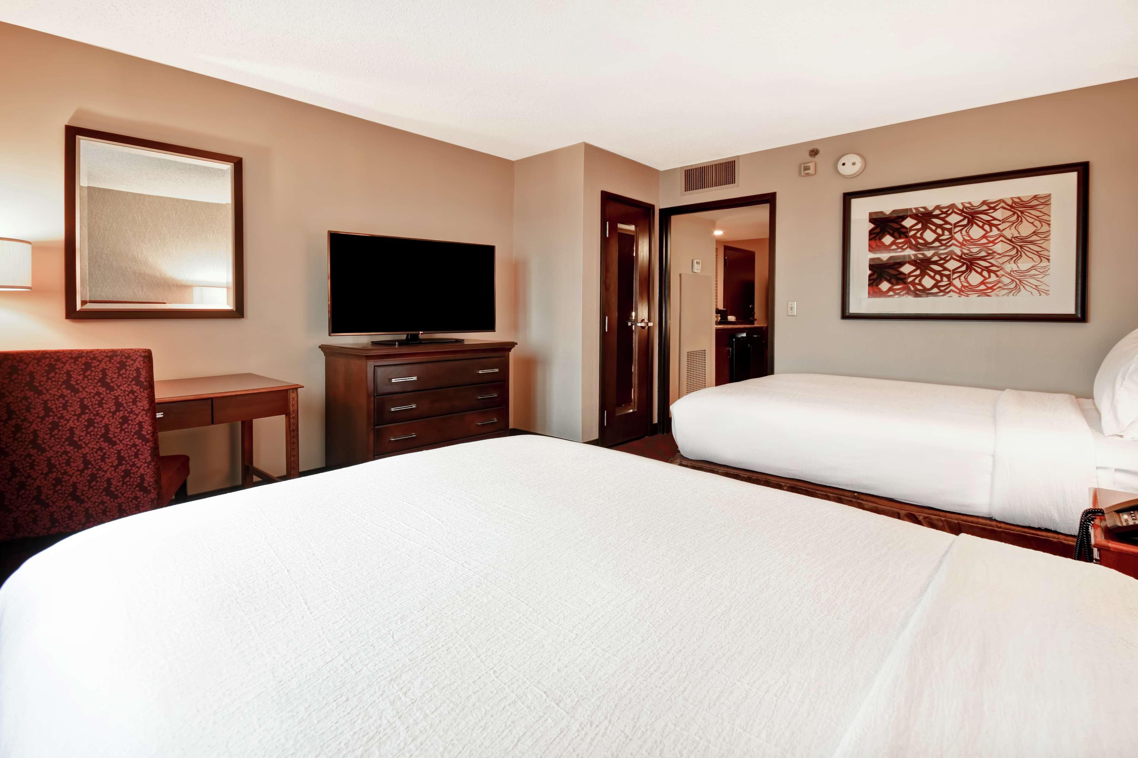 Embassy Suites By Hilton Dulles Airport Херндон Экстерьер фото
