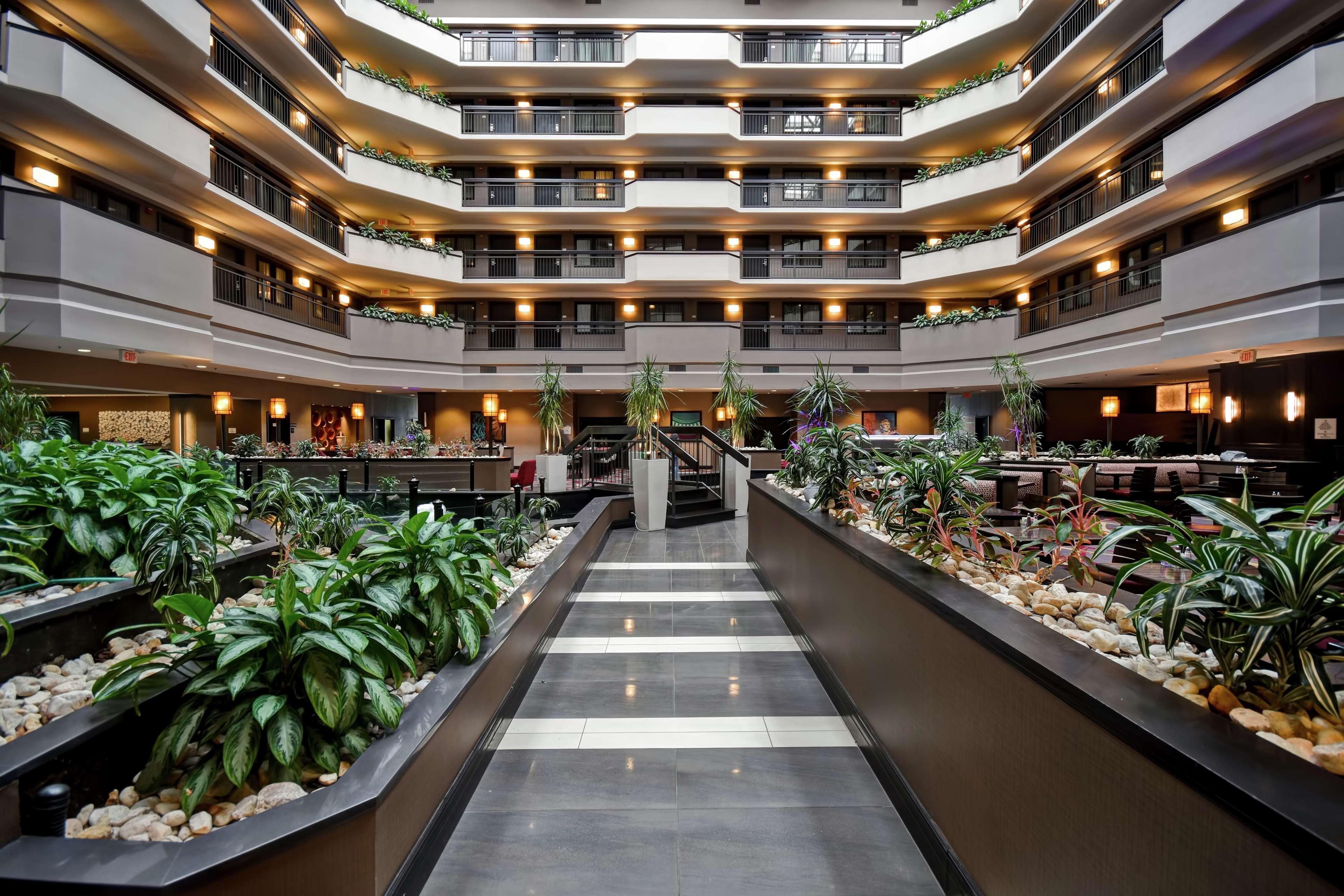 Embassy Suites By Hilton Dulles Airport Херндон Экстерьер фото