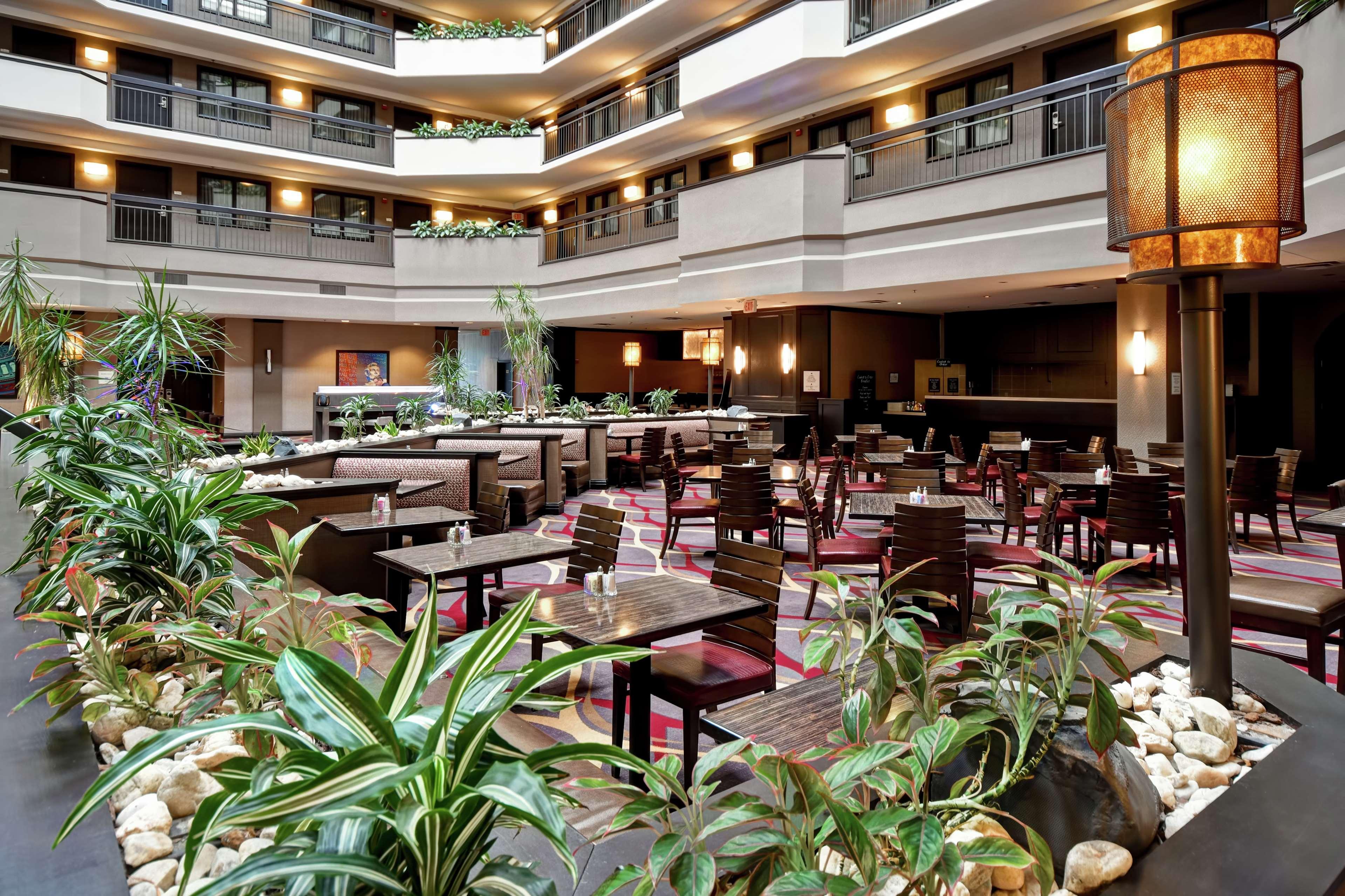 Embassy Suites By Hilton Dulles Airport Херндон Экстерьер фото
