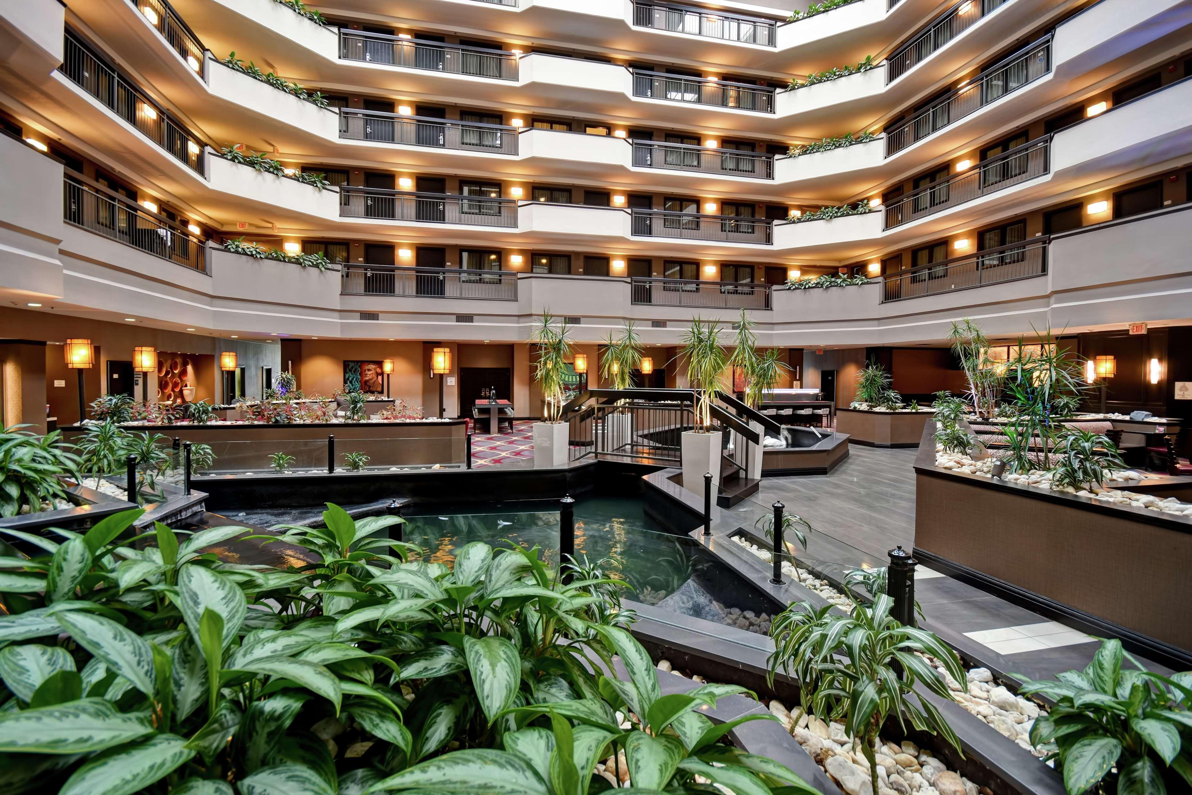 Embassy Suites By Hilton Dulles Airport Херндон Экстерьер фото