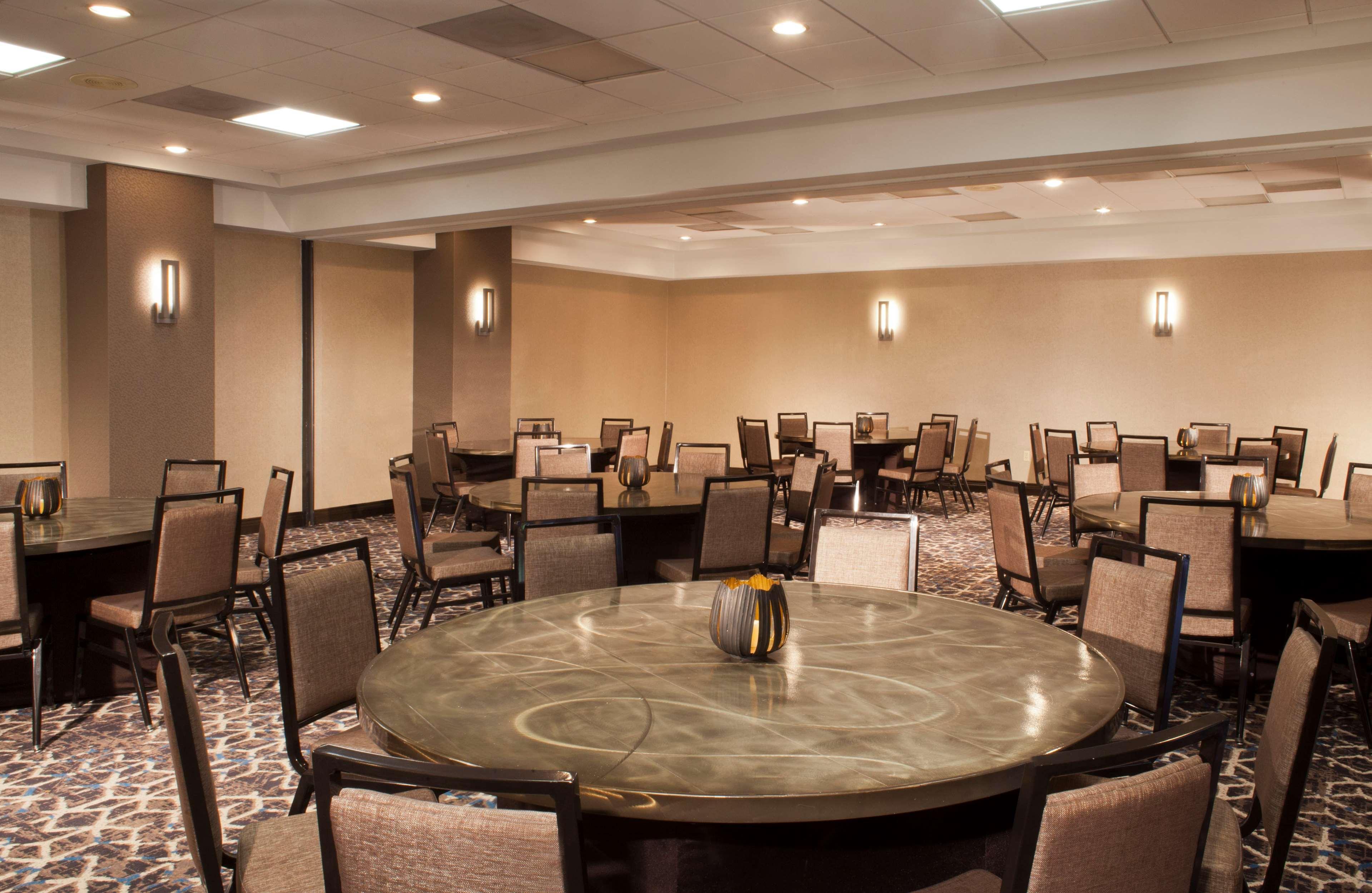 Embassy Suites By Hilton Dulles Airport Херндон Экстерьер фото
