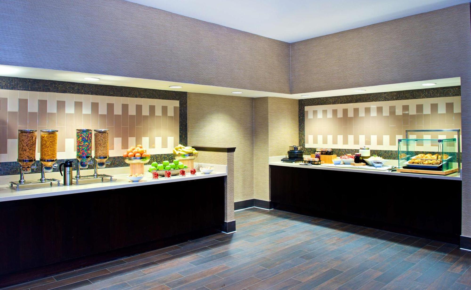 Embassy Suites By Hilton Dulles Airport Херндон Экстерьер фото