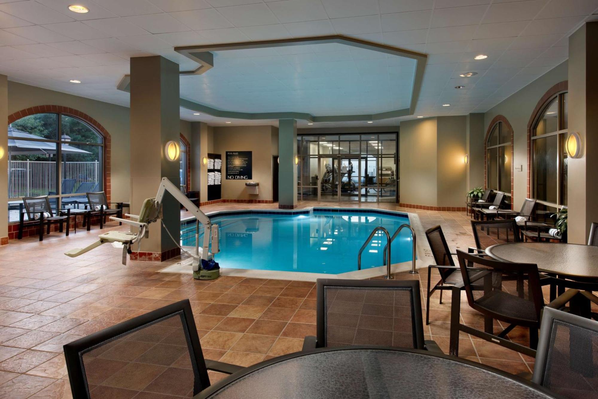 Embassy Suites By Hilton Dulles Airport Херндон Экстерьер фото